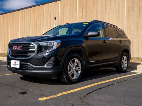 Used 2018 GMC Terrain SLE w/ Driver Convenience Package image 4