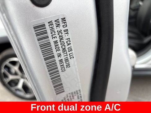 Used 2026 Jeep Compass Limited AWD/4WD image 13