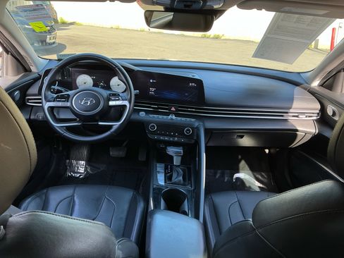 Used 2021 Hyundai Elantra Limited w/ Cargo Package image 17