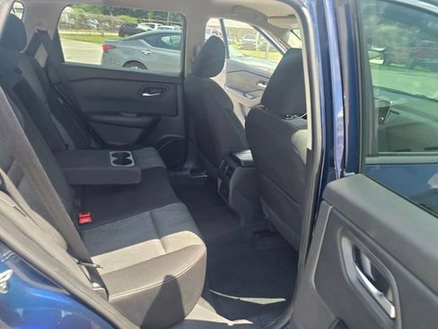 Used 2025 Nissan Rogue SV FWD image 33