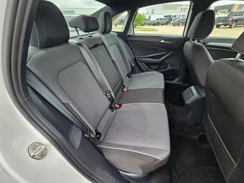 Used 2025 Volkswagen Jetta Sport FWD image 29
