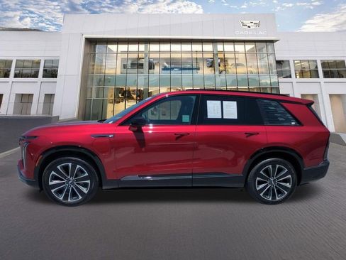 Certified 2026 Cadillac Vistiq Premium Luxury AWD/4WD image 9
