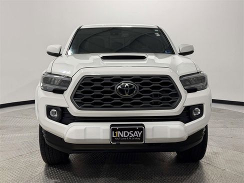 Used 2023 Toyota Tacoma TRD Sport image 2
