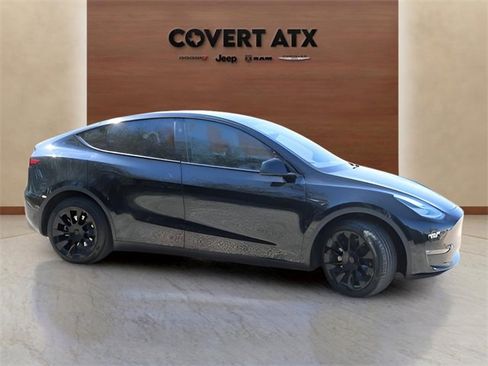 Used 2023 Tesla Model Y Long Range image 6
