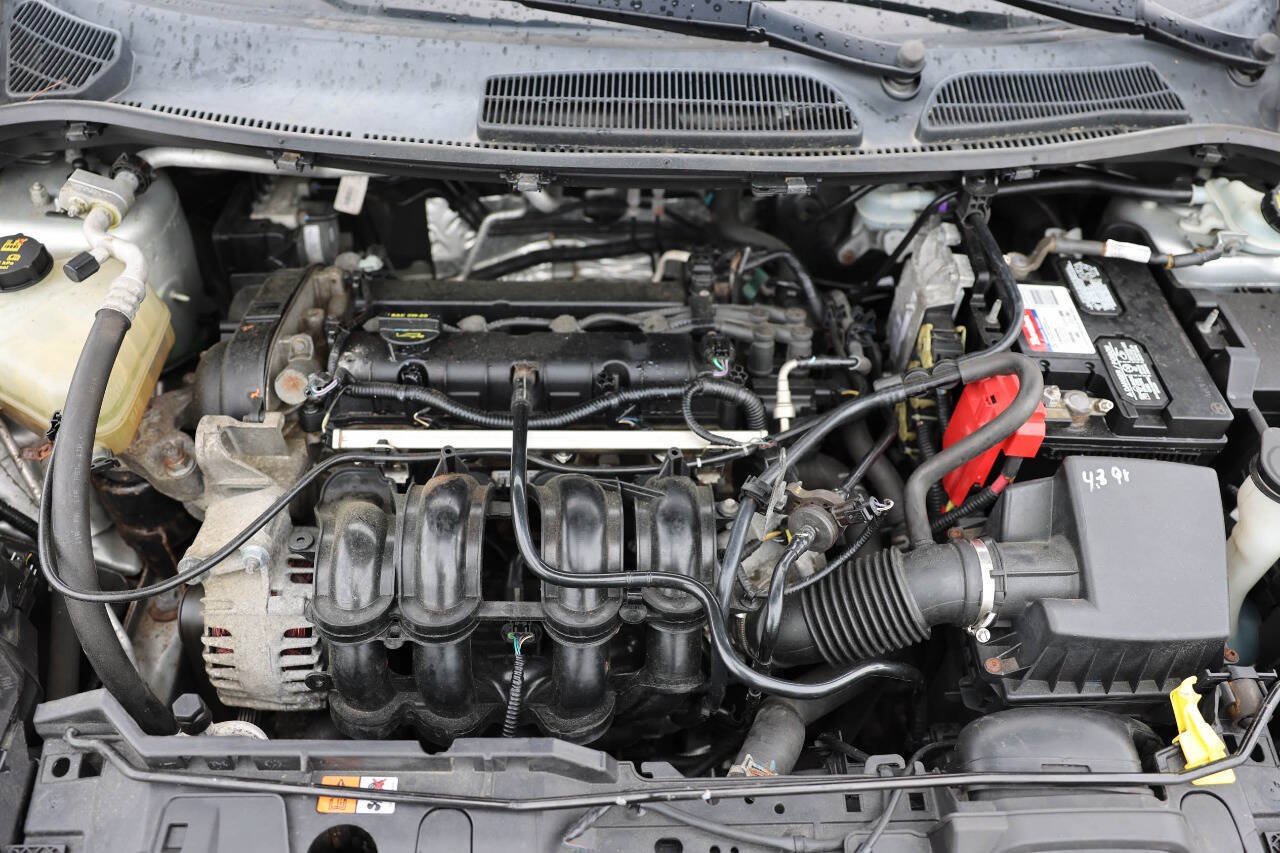 Used 2015 Ford Fiesta SE FWD image 35