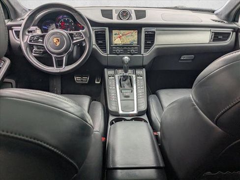 Used 2016 Porsche Macan Turbo image 20