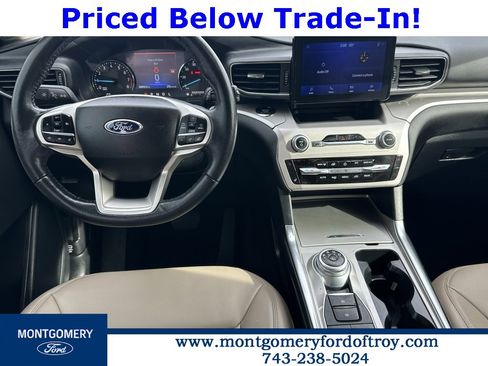 Used 2023 Ford Explorer XLT w/ Equipment Group 202A image 4