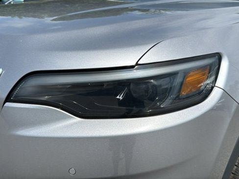 Used 2021 Jeep Cherokee Limited AWD/4WD image 9