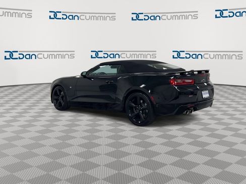 Used 2018 Chevrolet Camaro SS RWD image 6