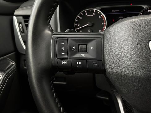 Used 2025 Nissan Rogue SV FWD image 33