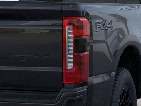 New 2026 Ford F250 Lariat w/ Black Appearance Package AWD/4WD image 21