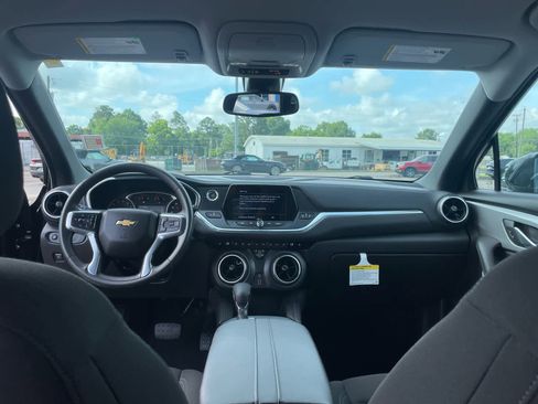 Used 2022 Chevrolet Blazer LT image 18