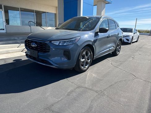Used 2023 Ford Escape ST-Line image 8