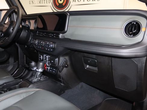 Used 2026 Jeep Gladiator Mojave AWD/4WD image 80