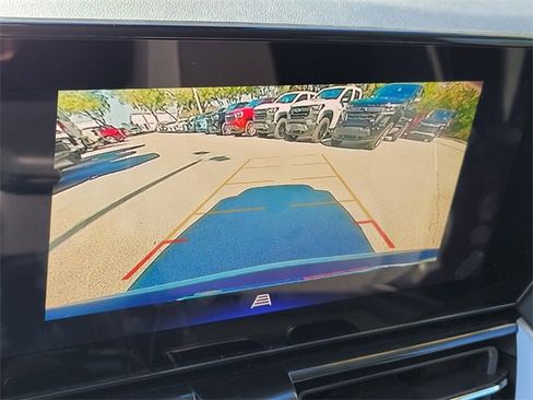 Used 2025 Chevrolet TrailBlazer LT image 32