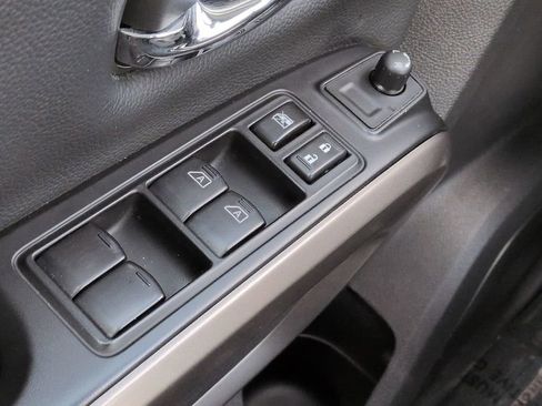 Used 2024 Nissan Titan SV w/ SV Bronze Edition Package RWD image 22