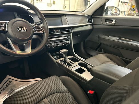 Used 2019 Kia Optima LX FWD image 4