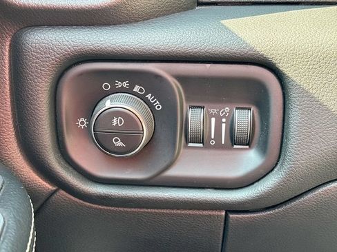 Used 2024 RAM 2500 Laramie w/ Safety Group AWD/4WD image 33
