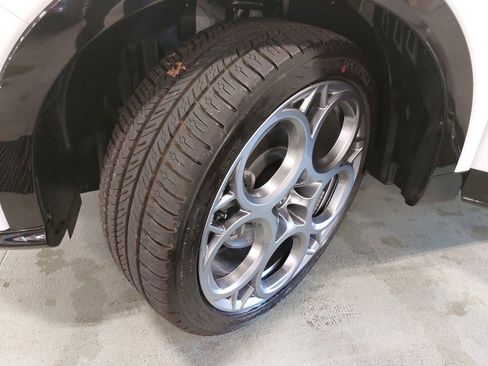 New 2025 Alfa Romeo Tonale w/ Premium Package image 34