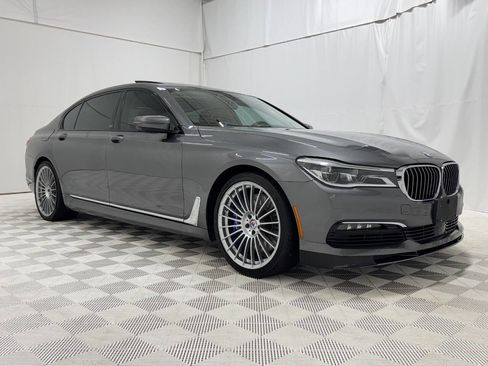 Used 2017 BMW ALPINA B7 xDrive image 2