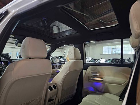 New 2026 Mercedes-Benz GLB 250 4MATIC image 21