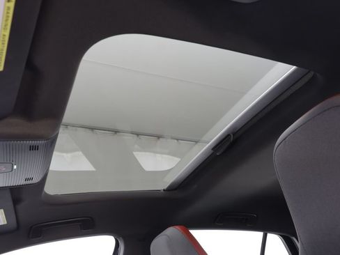 Used 2022 Volkswagen GTI SE FWD image 15