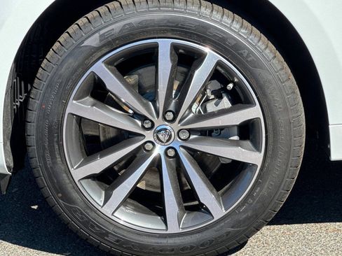 New 2026 Jaguar F-PACE R-Dynamic S AWD/4WD image 11