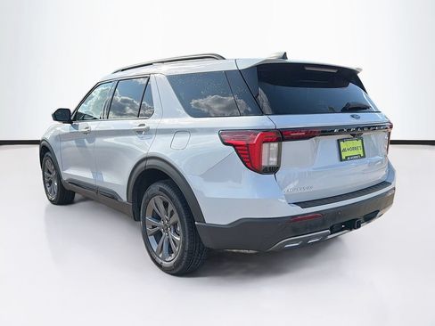 Used 2026 Ford Explorer Active w/ Active Comfort Package AWD/4WD image 7