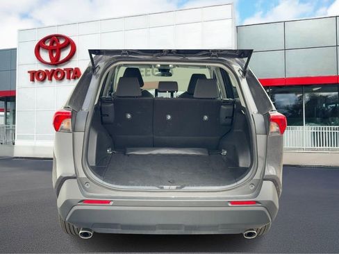 Used 2025 Toyota RAV4 XLE image 9