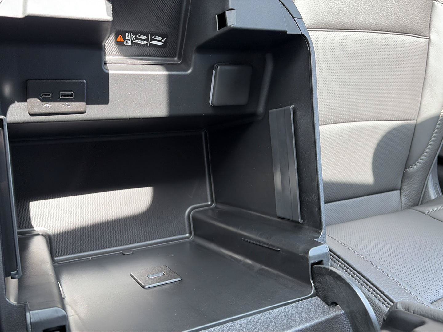 New 2026 GMC Sierra 3500 Denali AWD/4WD image 14