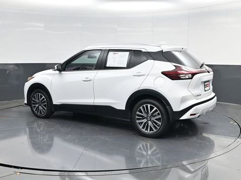 Used 2021 Nissan Kicks SV image 5