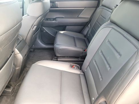 Used 2025 Hyundai Santa Fe Calligraphy image 13