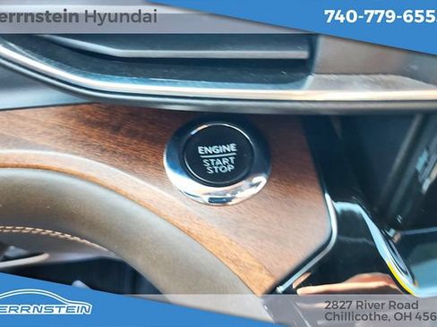 Used 2022 Ford Explorer King Ranch w/ Premium Technology Package AWD/4WD image 28