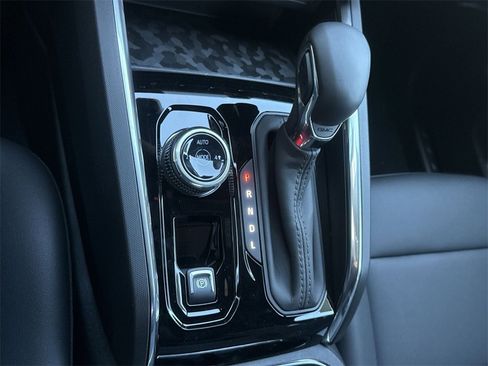 New 2026 GMC Canyon Elevation w/ Convenience Package image 22