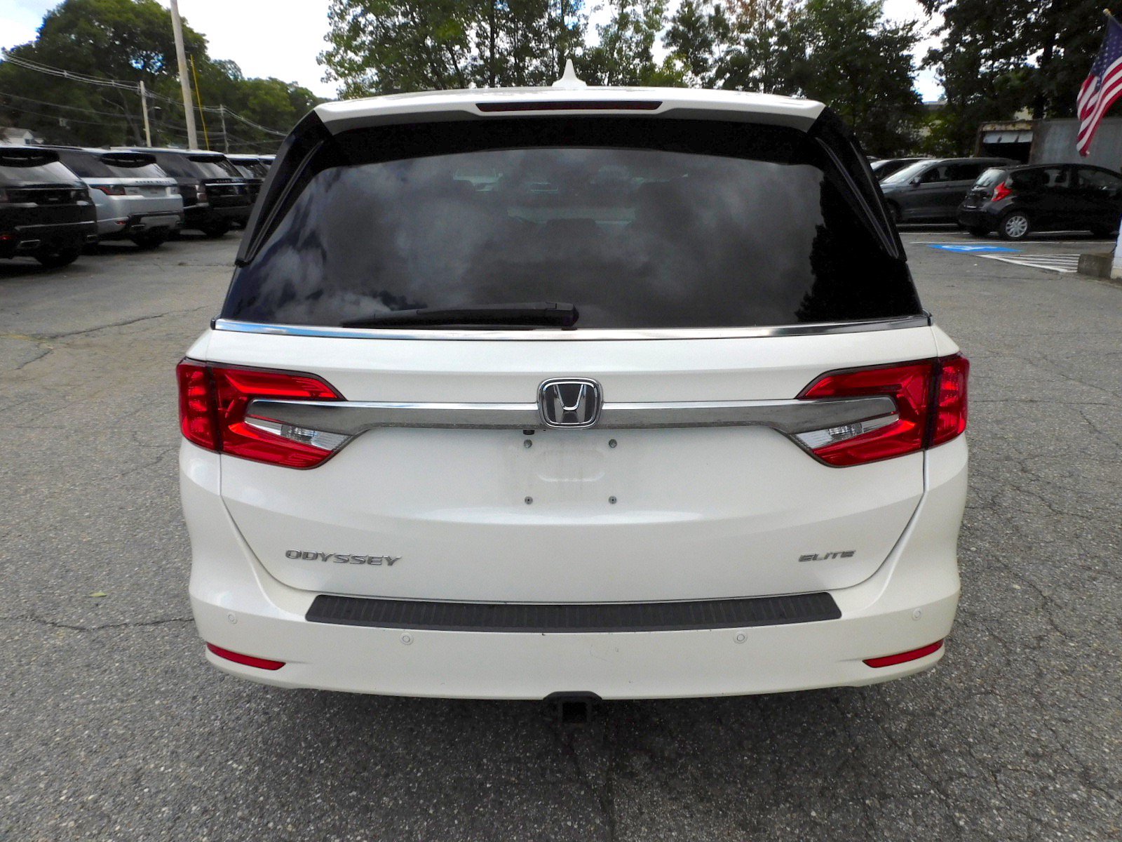 Used 2018 Honda Odyssey Elite image 4