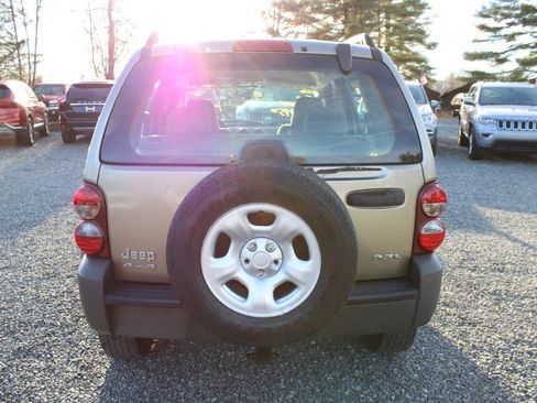 Used 2006 Jeep Liberty Sport image 8