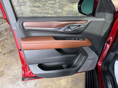 Used 2023 GMC Yukon Denali Ultimate image 12