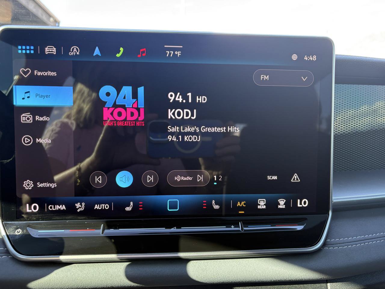 Used 2025 Volkswagen Tiguan SE R-Line AWD/4WD image 9