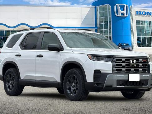 New 2026 Honda Pilot TrailSport image 6
