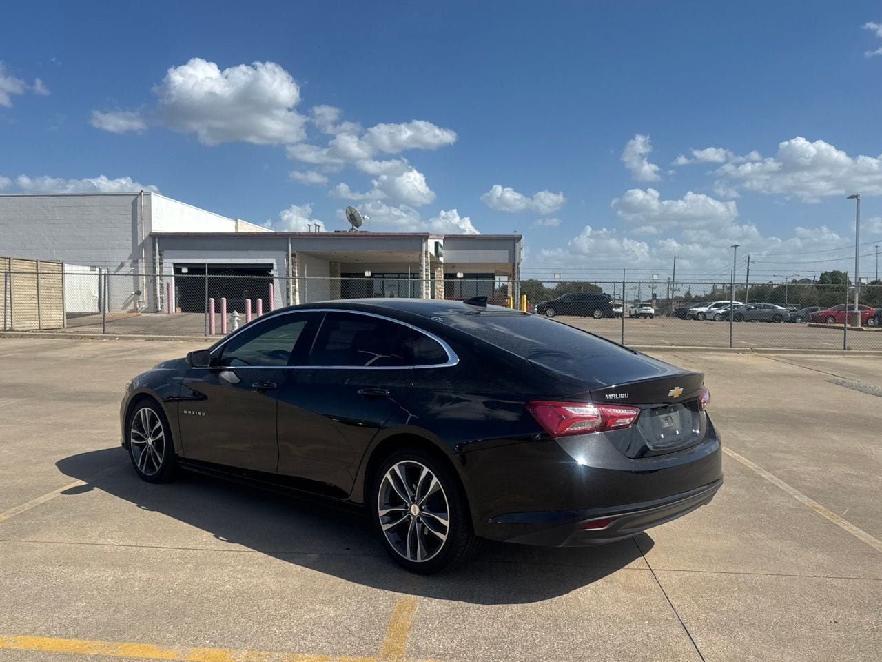 Used 2023 Chevrolet Malibu LT FWD image 14