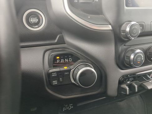 Used 2024 RAM 2500 Big Horn AWD/4WD image 12