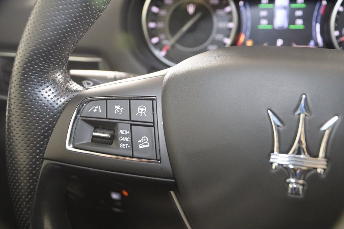 Used 2022 Maserati Levante Modena AWD/4WD image 32