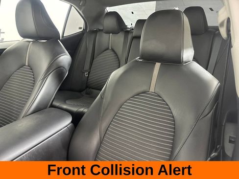 Used 2024 Toyota Camry SE FWD image 11