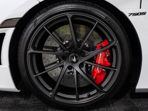 Used 2024 McLaren 750S Spider image 42