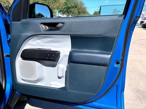 Certified 2025 Ford Maverick XLT image 23