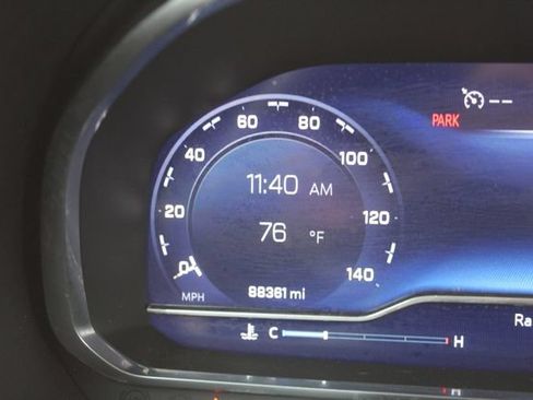 Used 2022 Chevrolet Tahoe LT w/ Luxury Package AWD/4WD image 28