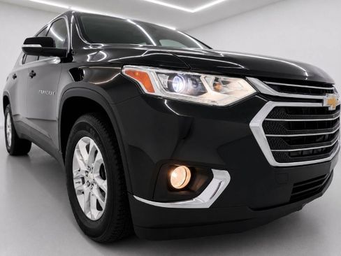 Used 2021 Chevrolet Traverse LT AWD/4WD image 38