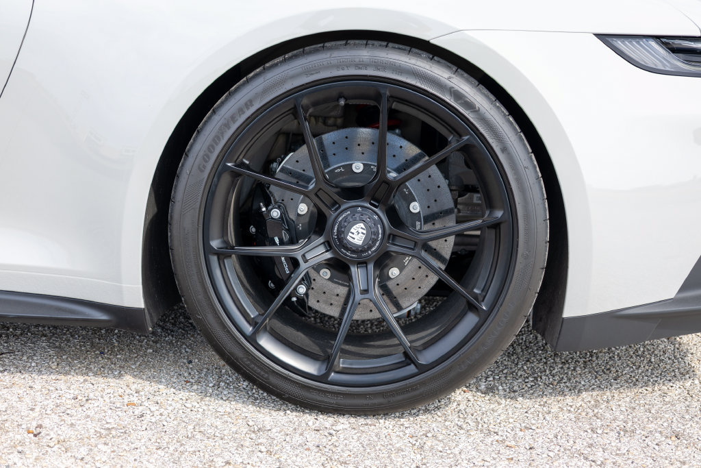 Used 2024 Porsche 911 GT3 RWD image 25
