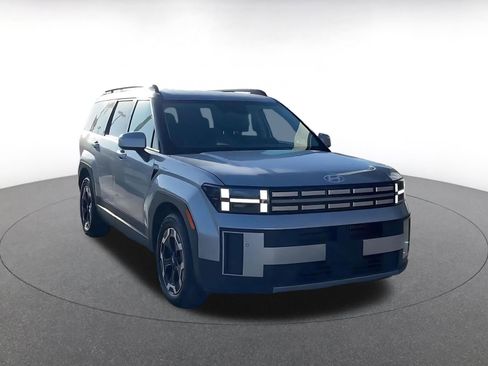 Used 2025 Hyundai Santa Fe SEL image 3