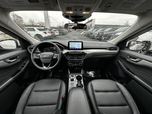 Certified 2022 Ford Escape SEL image 3